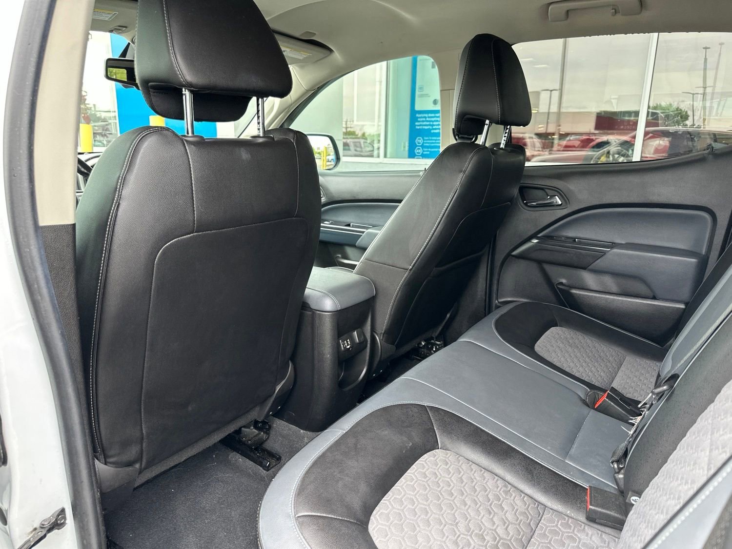 Used 2019 Summit White Chevrolet Z71 with Trailering Package - Bed Liner - Skid Plate Package - Off-Road Sport Bar - Premium Sound image 16
