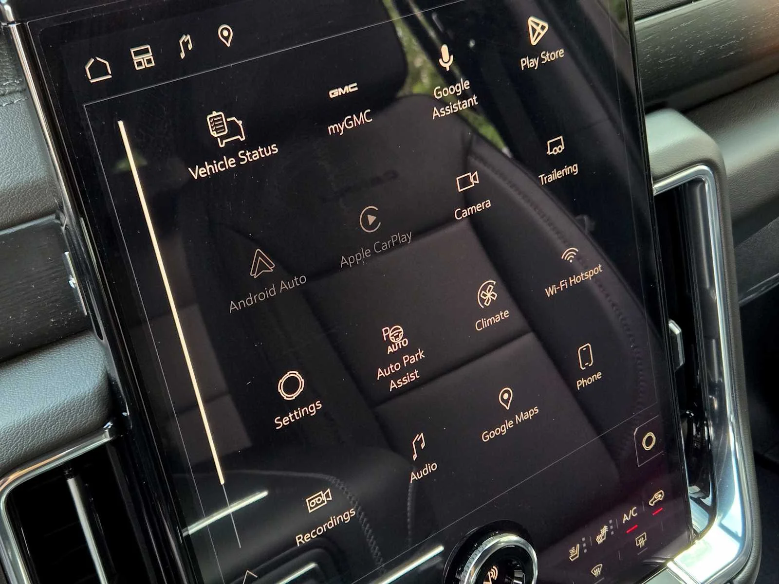 2026 GMC Yukon Denali - Photo 11