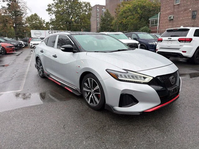 Used 2020 Silver Nissan 3.5 SL image 3