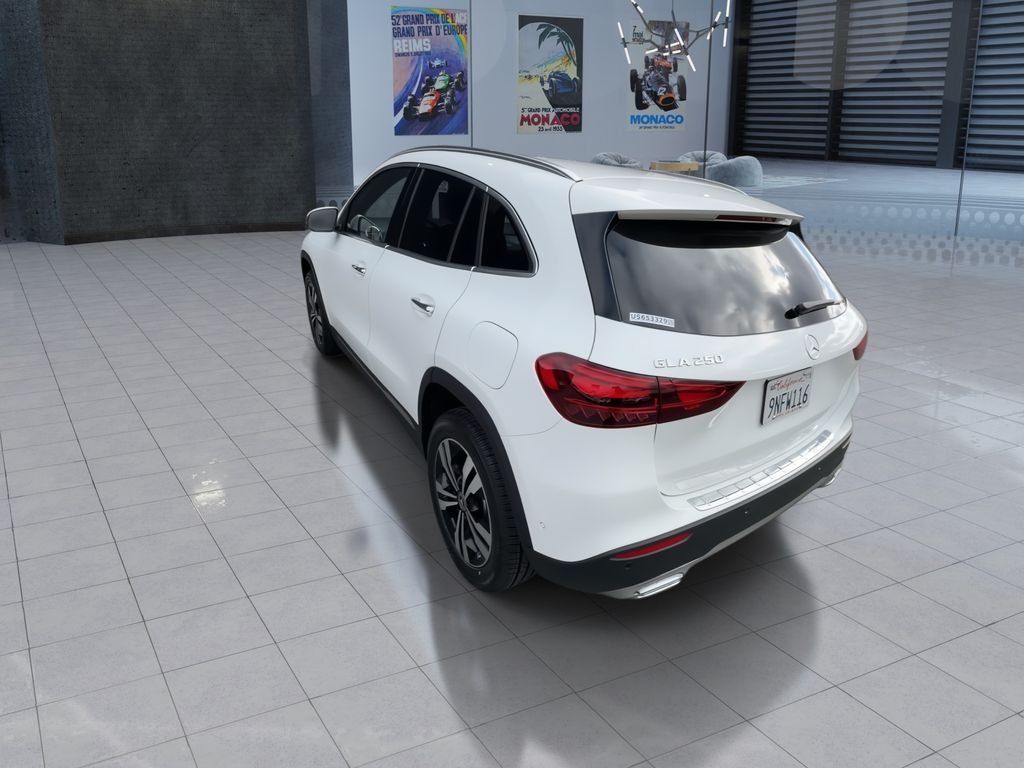 Used 2025  Mercedes-Benz GLA 250 image 6
