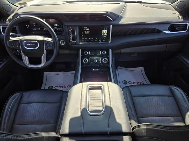 Used 2023 White Frost Tricoat GMC Denali image 16