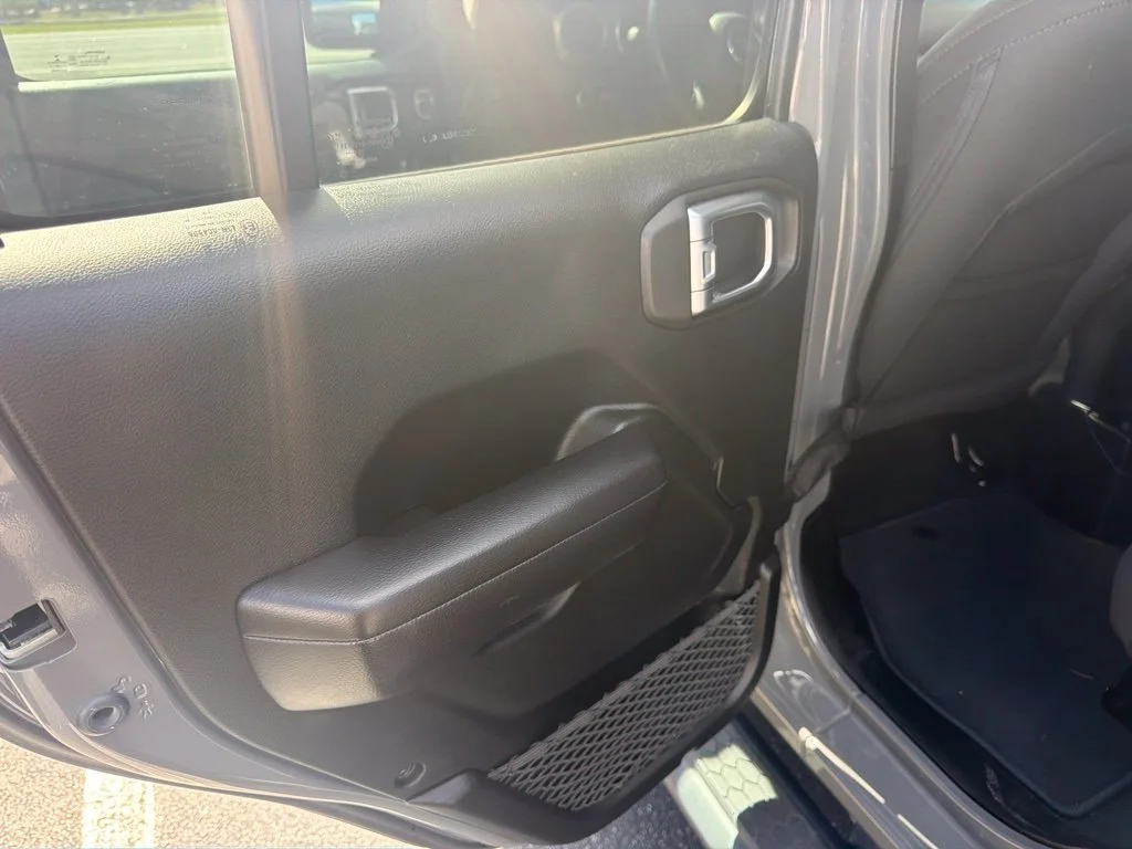 Used 2020 Gray Jeep Unlimited Sport S image 14