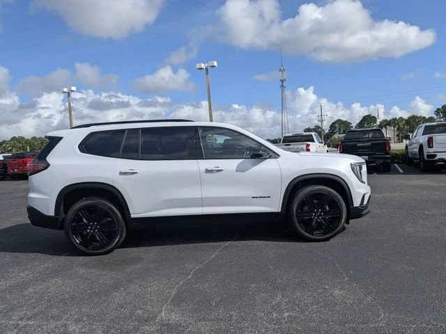 New 2027 Glacier White Tricoat GMC Elevation image 2