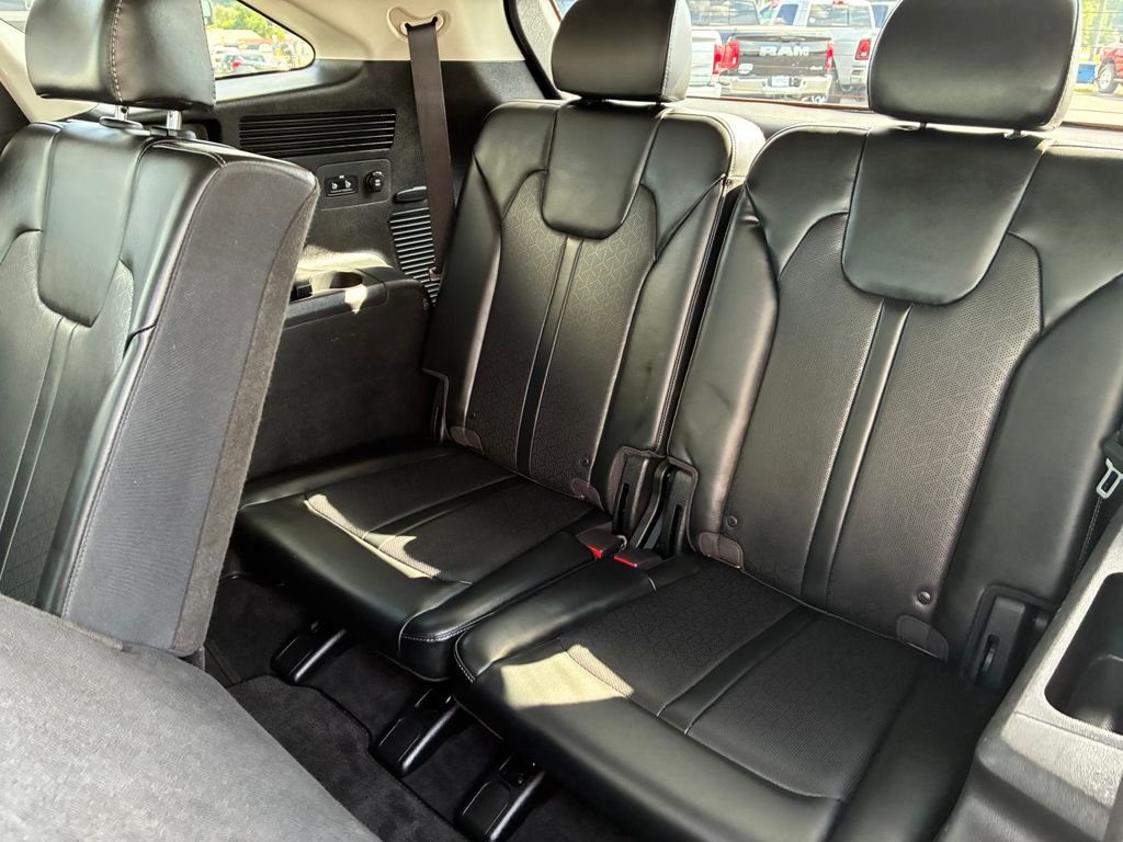Used 2021 Black Kia S image 20