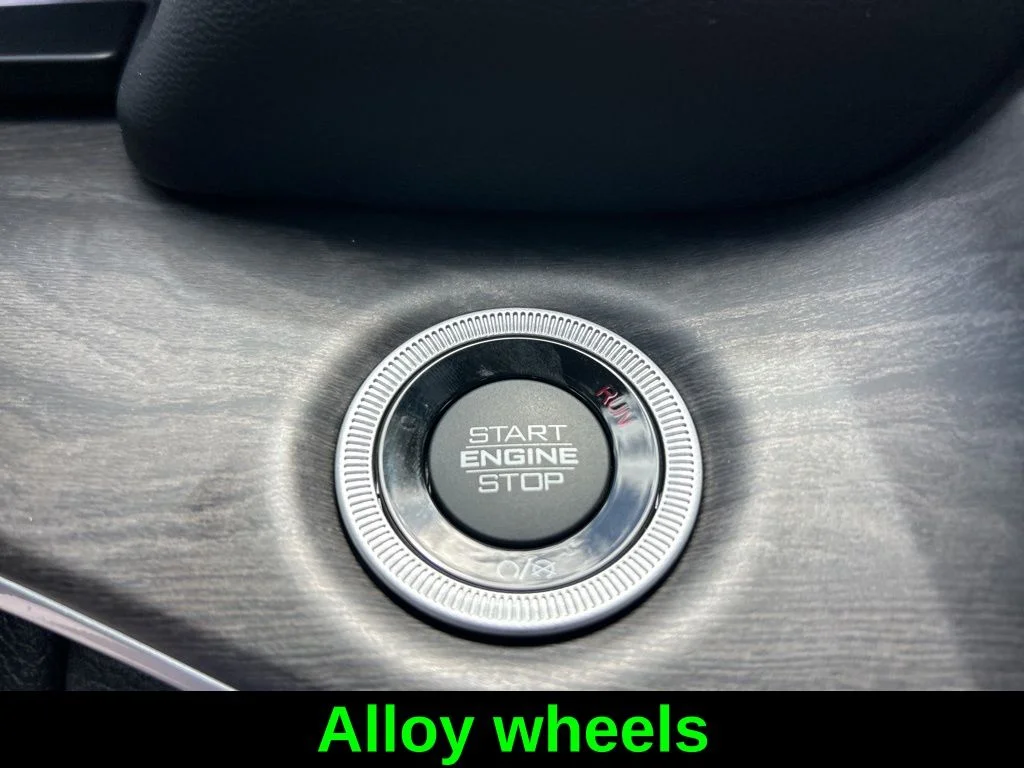 Used 2024 Silver Jeep Limited image 43