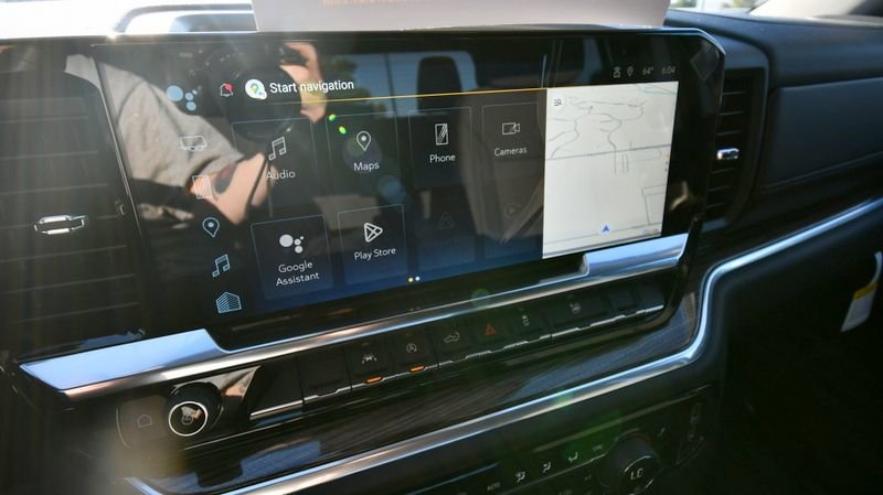 2025 Chevrolet Silverado 1500 LT - Photo 22