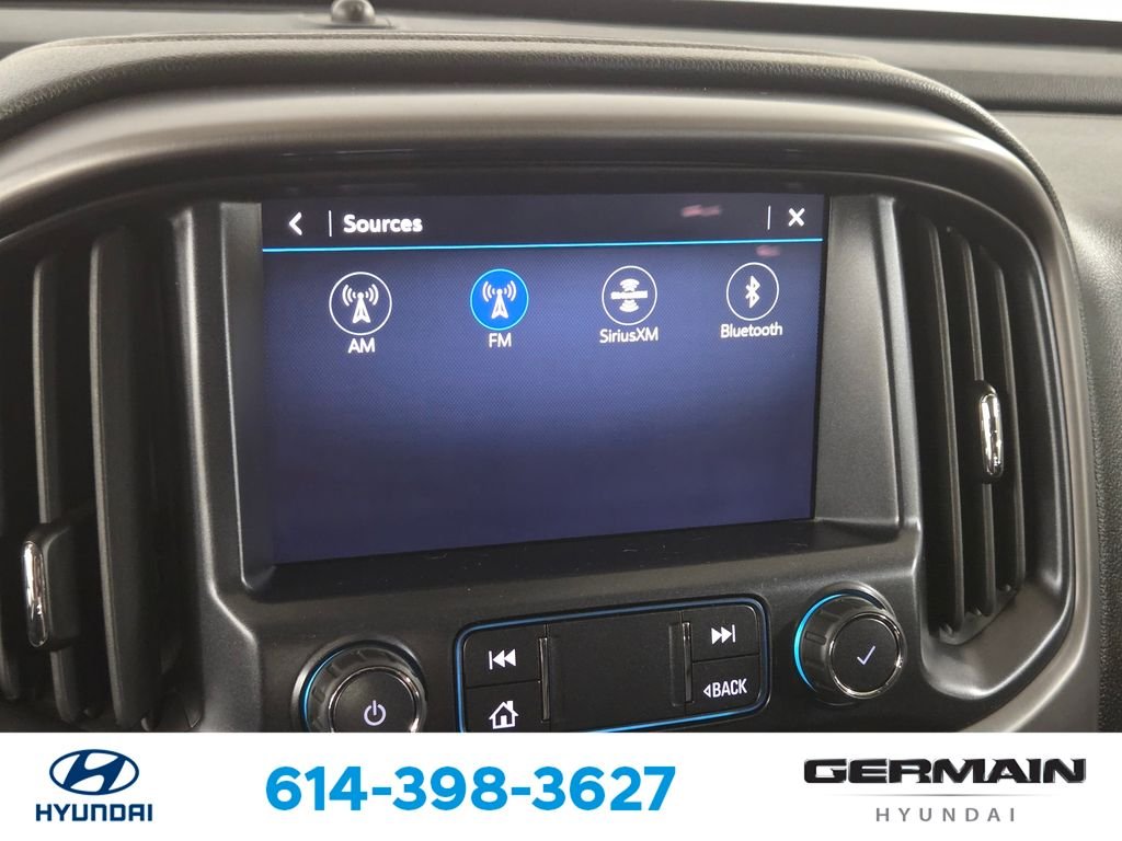 Used 2021 Gray GMC AT4 w/Leather image 24
