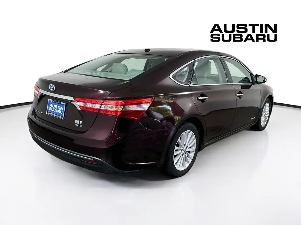 Used 2013 Red Toyota XLE Touring image 7