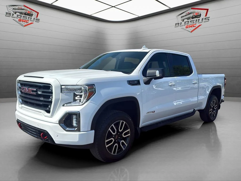 2022 GMC Sierra AT4 4WD Crew Cab Short Box's photo