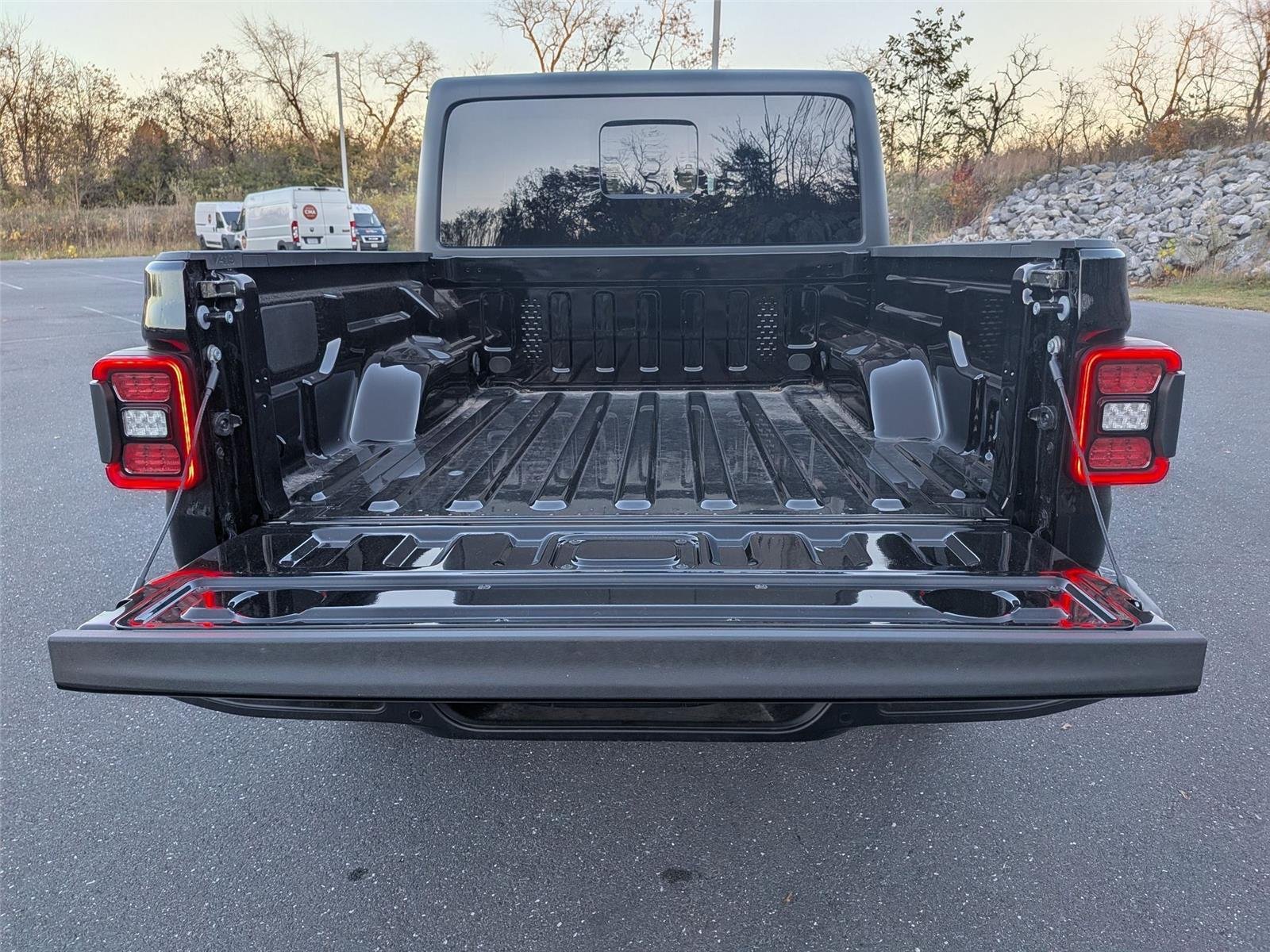 2025 Jeep Gladiator Sport S - Photo 28