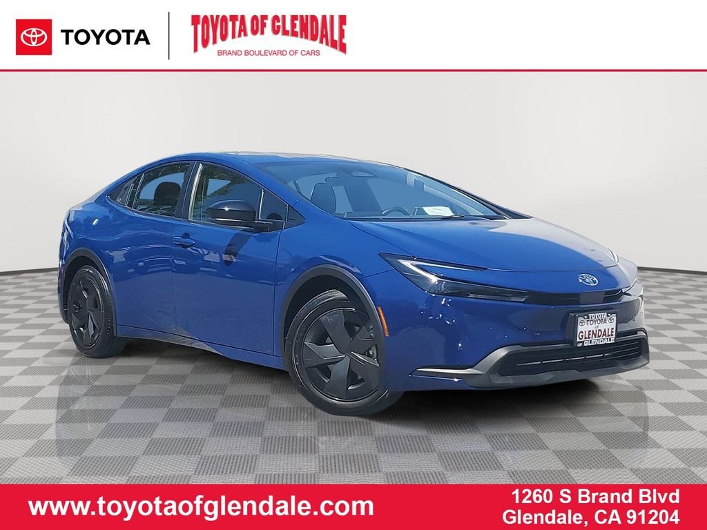 Used 2025 Blue Toyota LE image 1