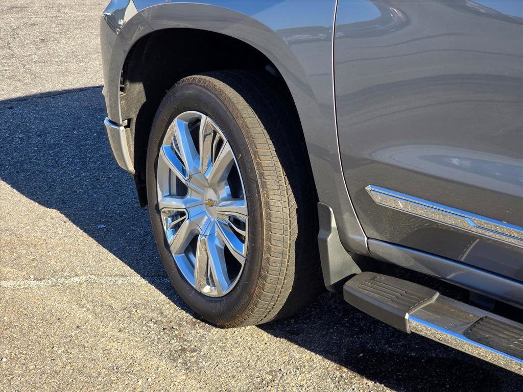 Used 2025 Sterling Gray Metallic Chevrolet High Country image 20