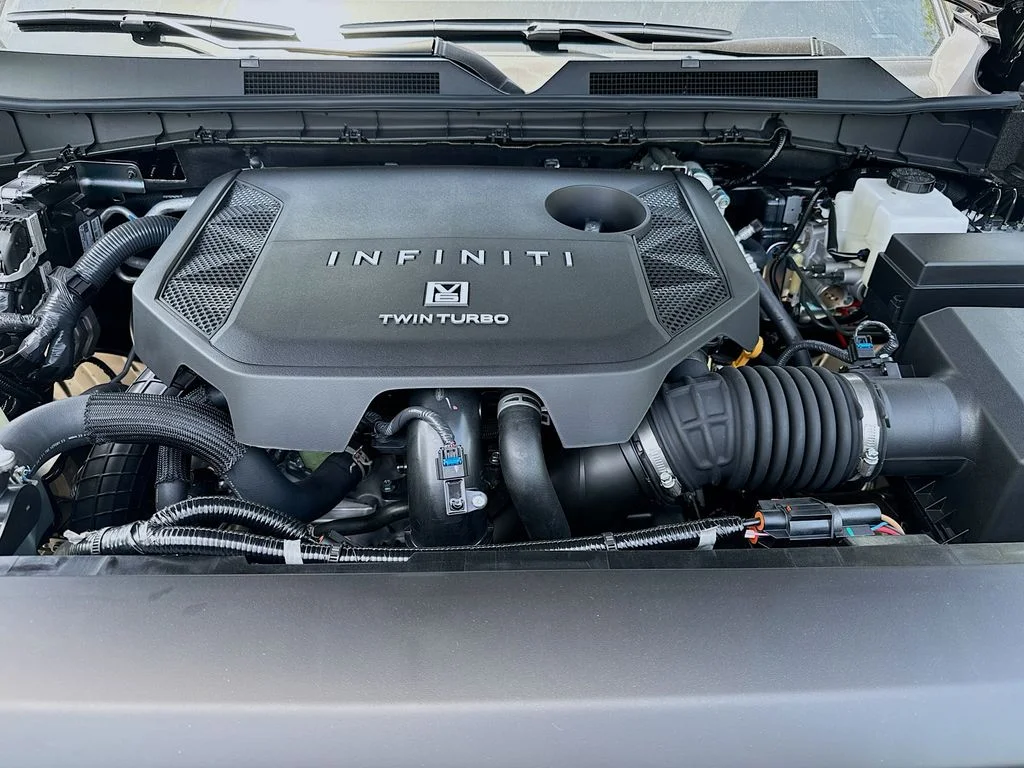 New 2027 BLACK OBSIDIAN INFINITI Luxe 2WD image 33