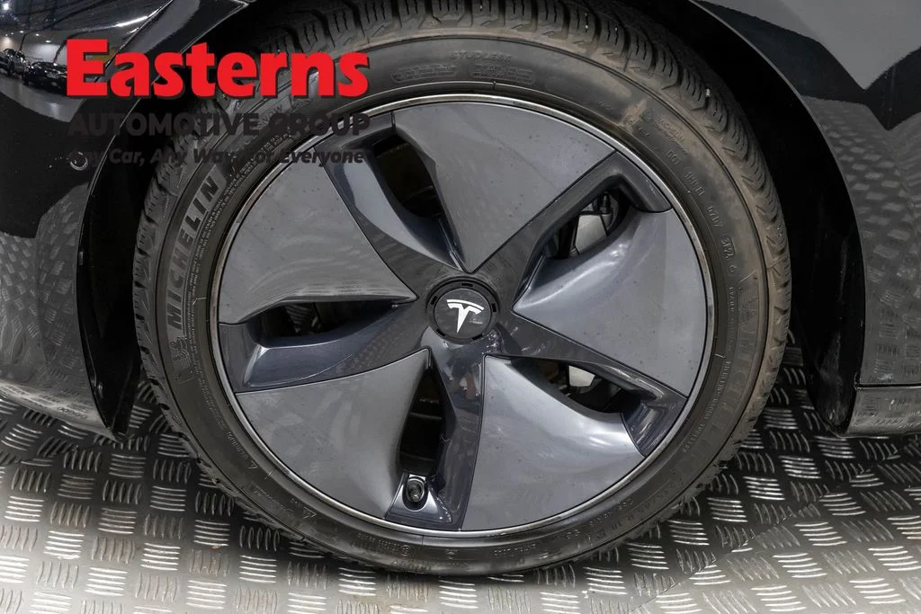 Used 2018 Black Tesla Long Range image 28