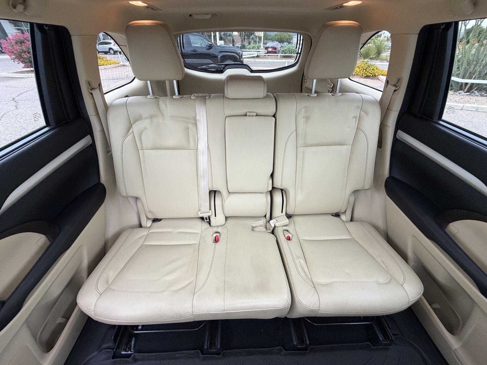 Used 2017 Blizzard Pearl Toyota XLE image 31