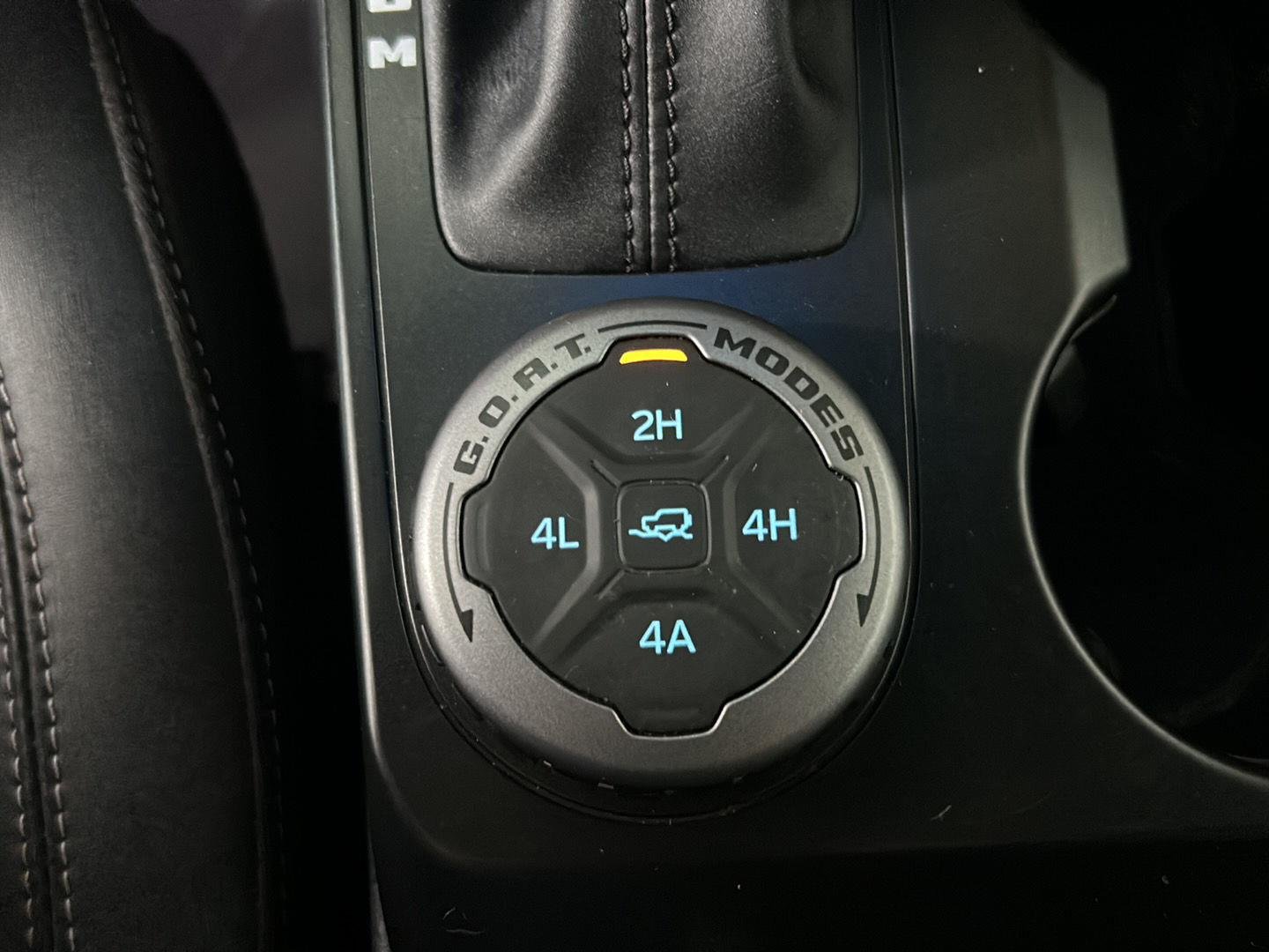 Used 2025 Shadow Black Ford Badlands image 25