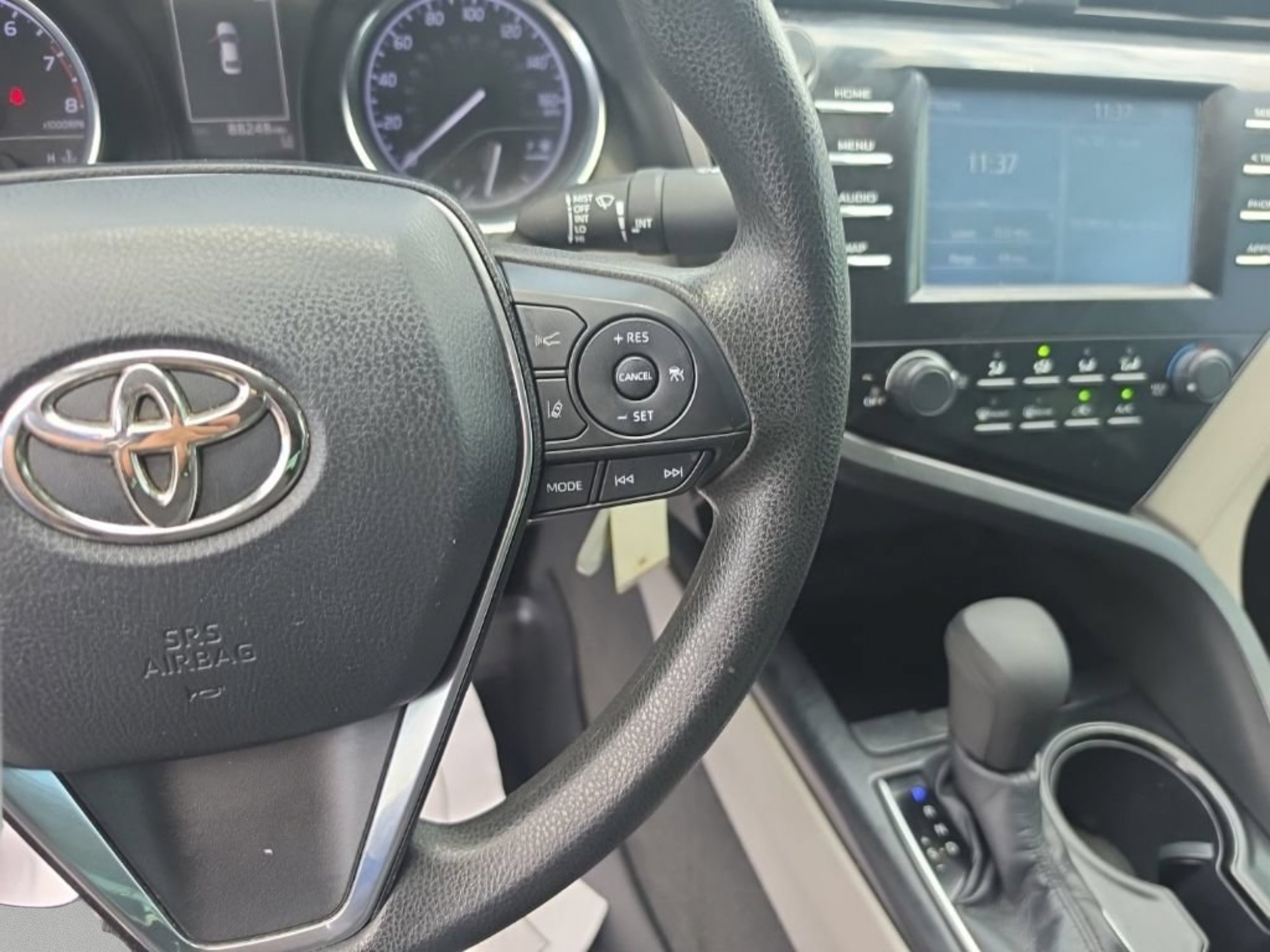 Used 2019 Silver Toyota LE image 12