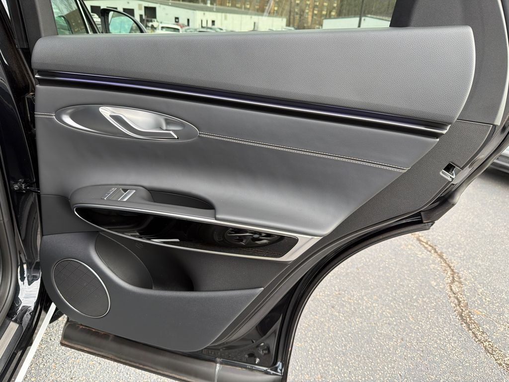 New 2026 Black Genesis 2.5T image 16