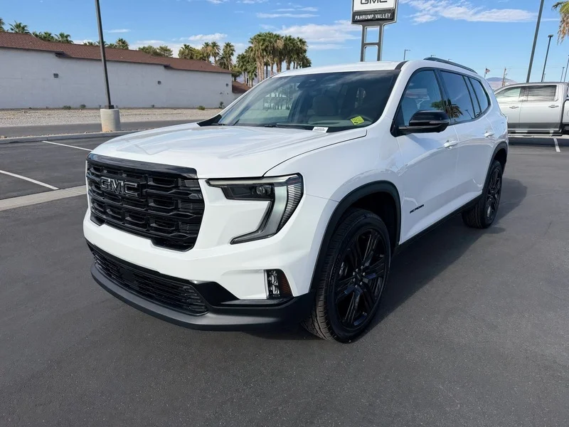 New 2027 Summit White GMC Elevation image 7