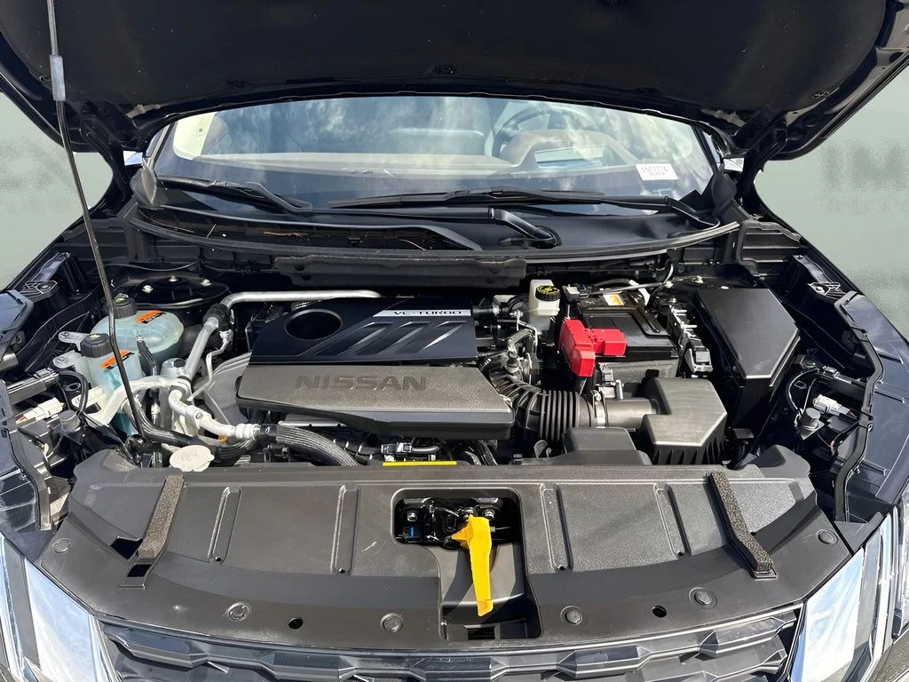 Used 2023 Black Nissan Platinum image 22