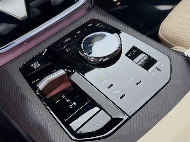 2026 BMW X3 30 - Photo 16