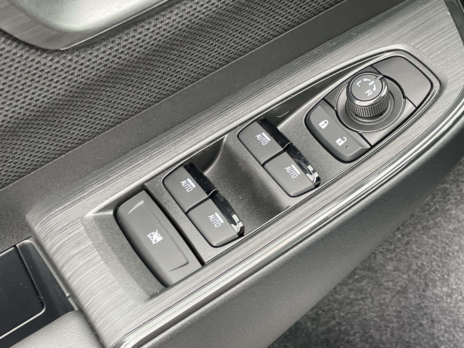 New 2026 Ice Silver Metallic Subaru Limited XT image 39