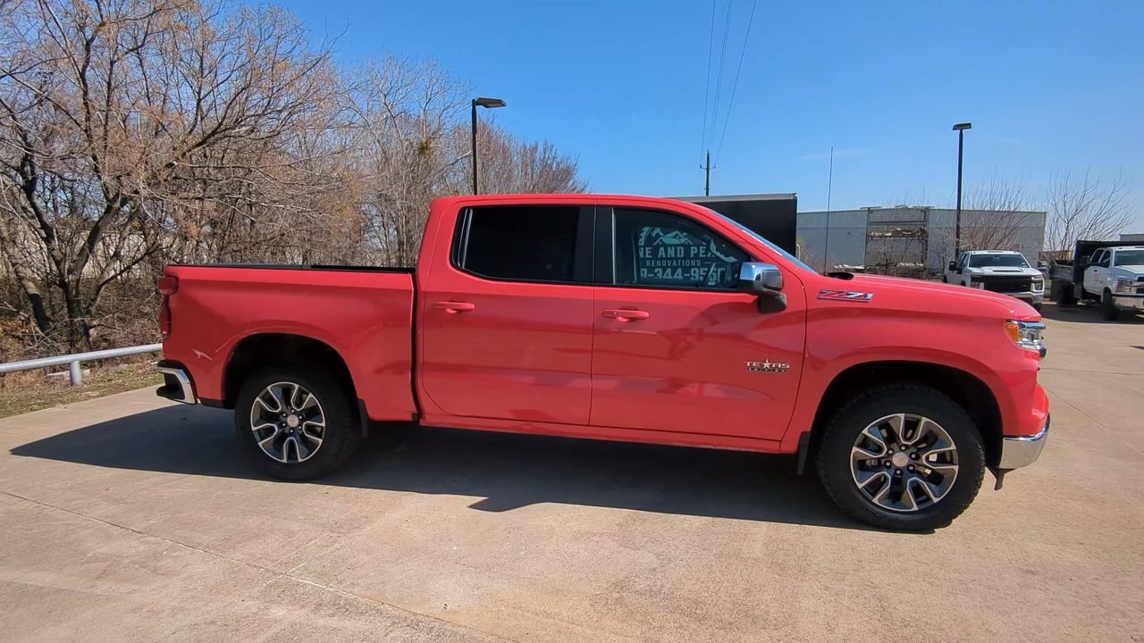 2025 Chevrolet Silverado 1500 LT - Photo 42