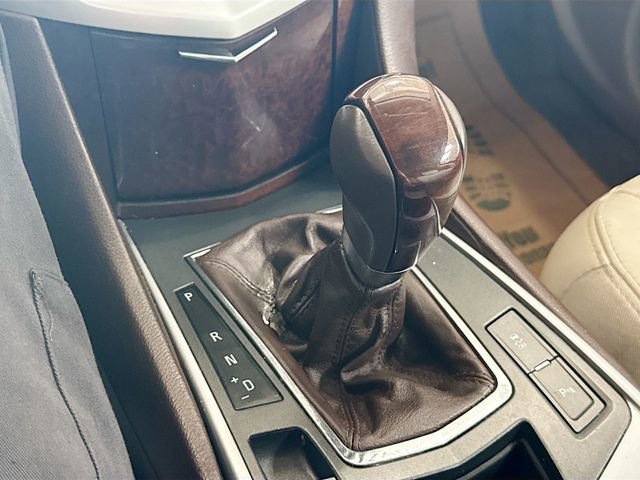 Used 2011 GOLD MIST METALLIC Cadillac Luxury Collection image 17