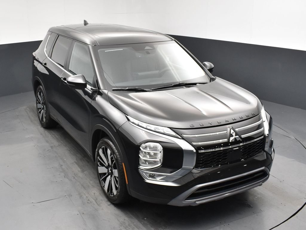 New 2026 Black Mitsubishi  image 18