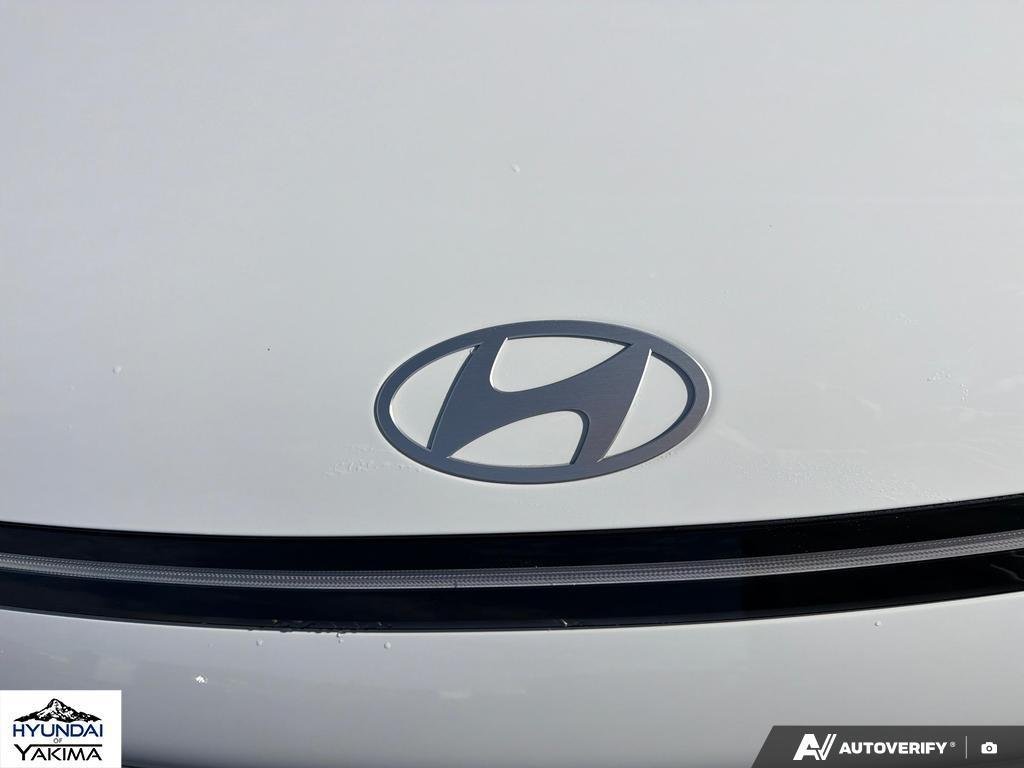New 2026 Atlas White Hyundai SEL Premium AWD image 9