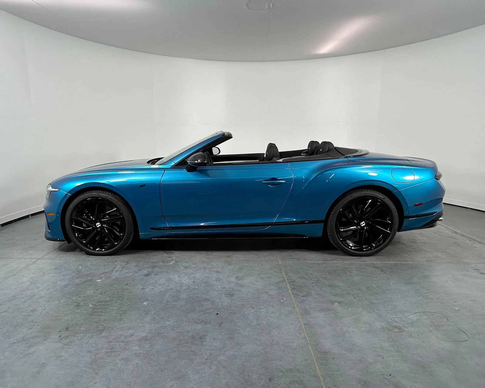 New 2026  Bentley V8 S image 11