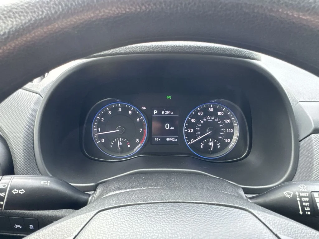 Used 2021 Gray Hyundai SE image 11