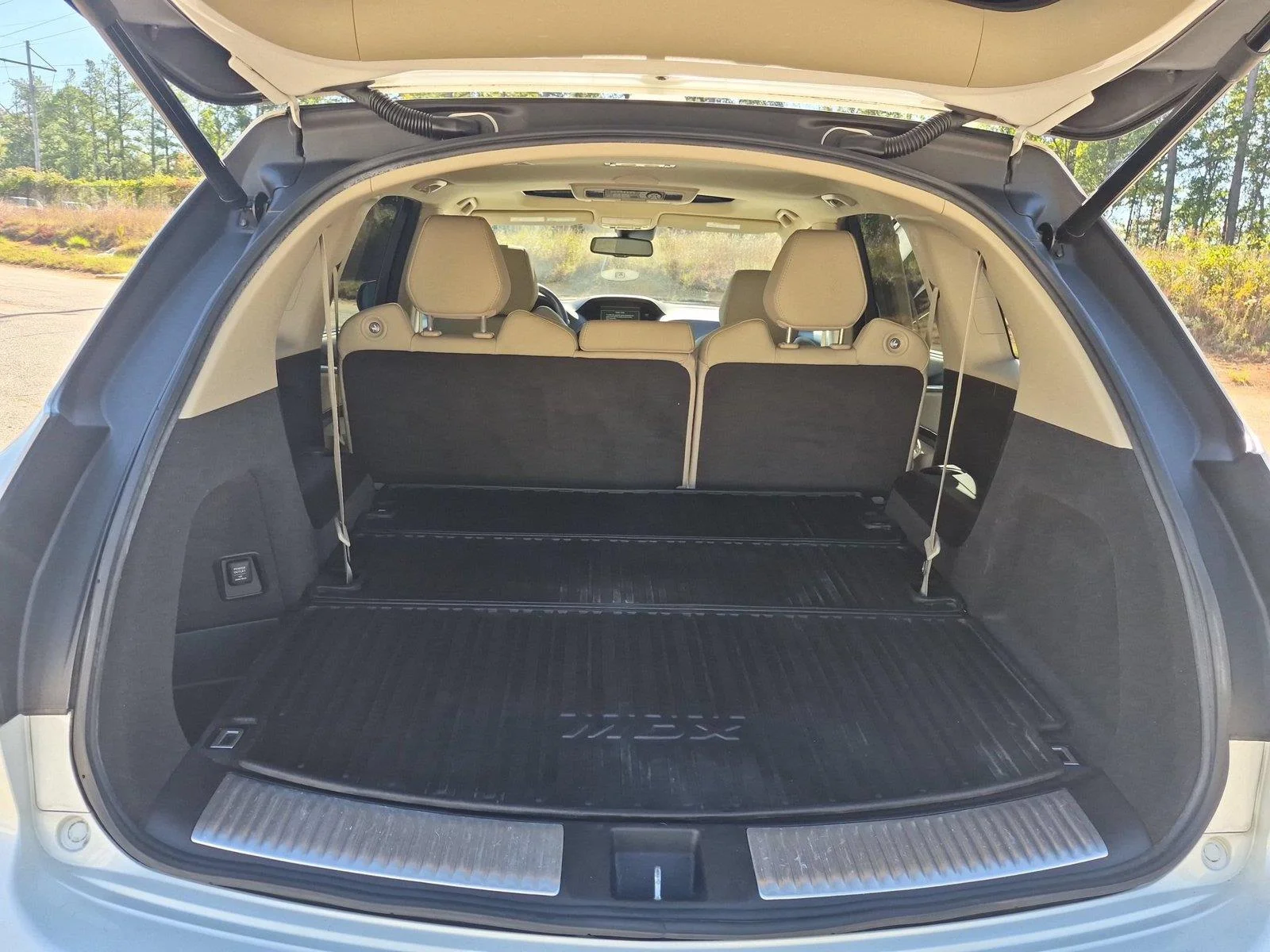Used 2014 White Diamond Pearl Acura Tech/Entertainment Pkg image 31