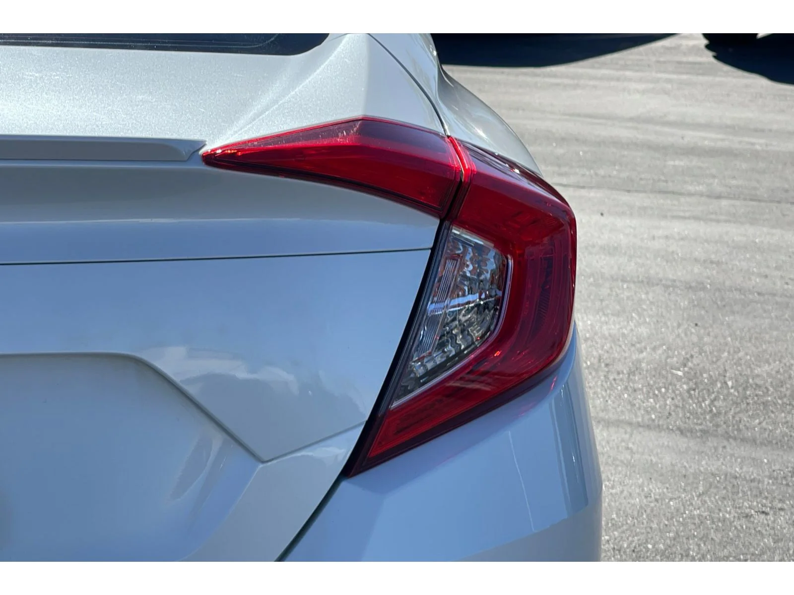 Used 2019 Platinum White Pearl Honda EX-L image 13