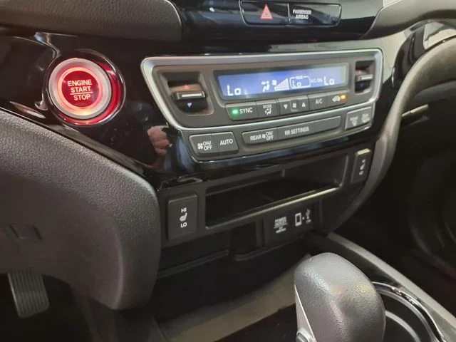 Used 2019 Crystal Black Pearl Honda Black Edition image 13