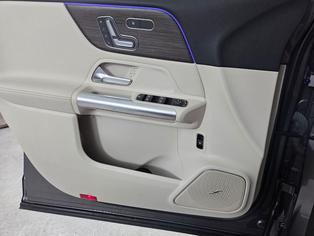 Certified Used 2025 Gray Mercedes-Benz GLA 250 image 22
