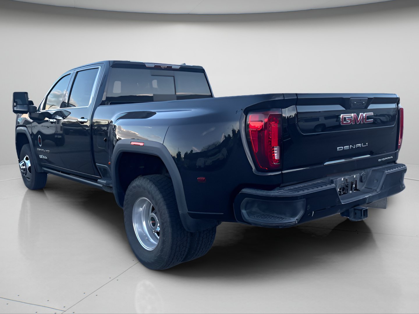 Certified Used 2023 Onyx Black GMC Denali image 10