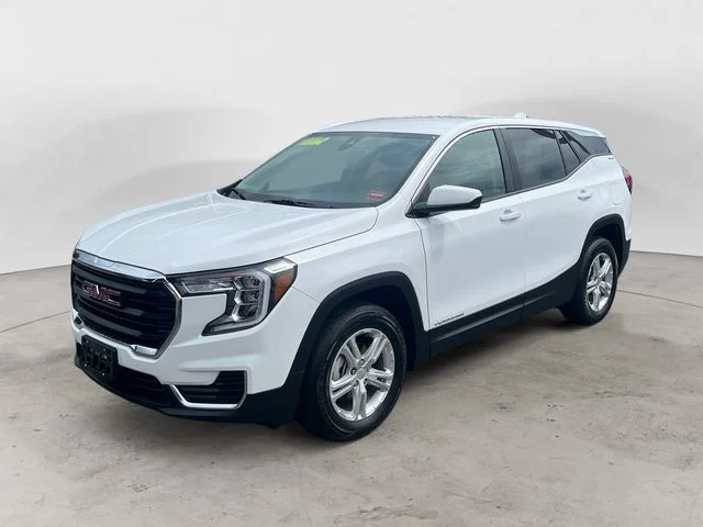 Used 2024 White GMC SLE image 1