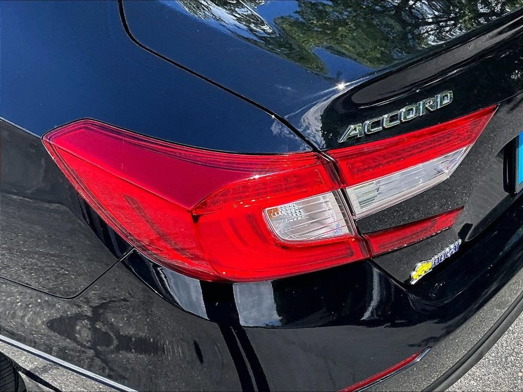 Used 2018 Black Honda Touring image 32