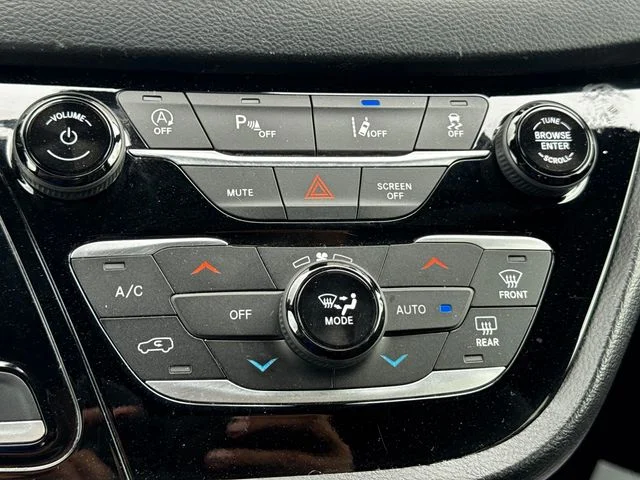 Certified Used 2025 Black Chrysler Select image 36