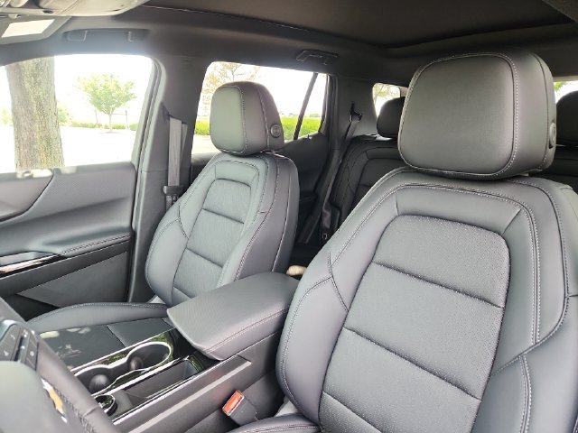 2027 Chevrolet Equinox LT - Photo 13