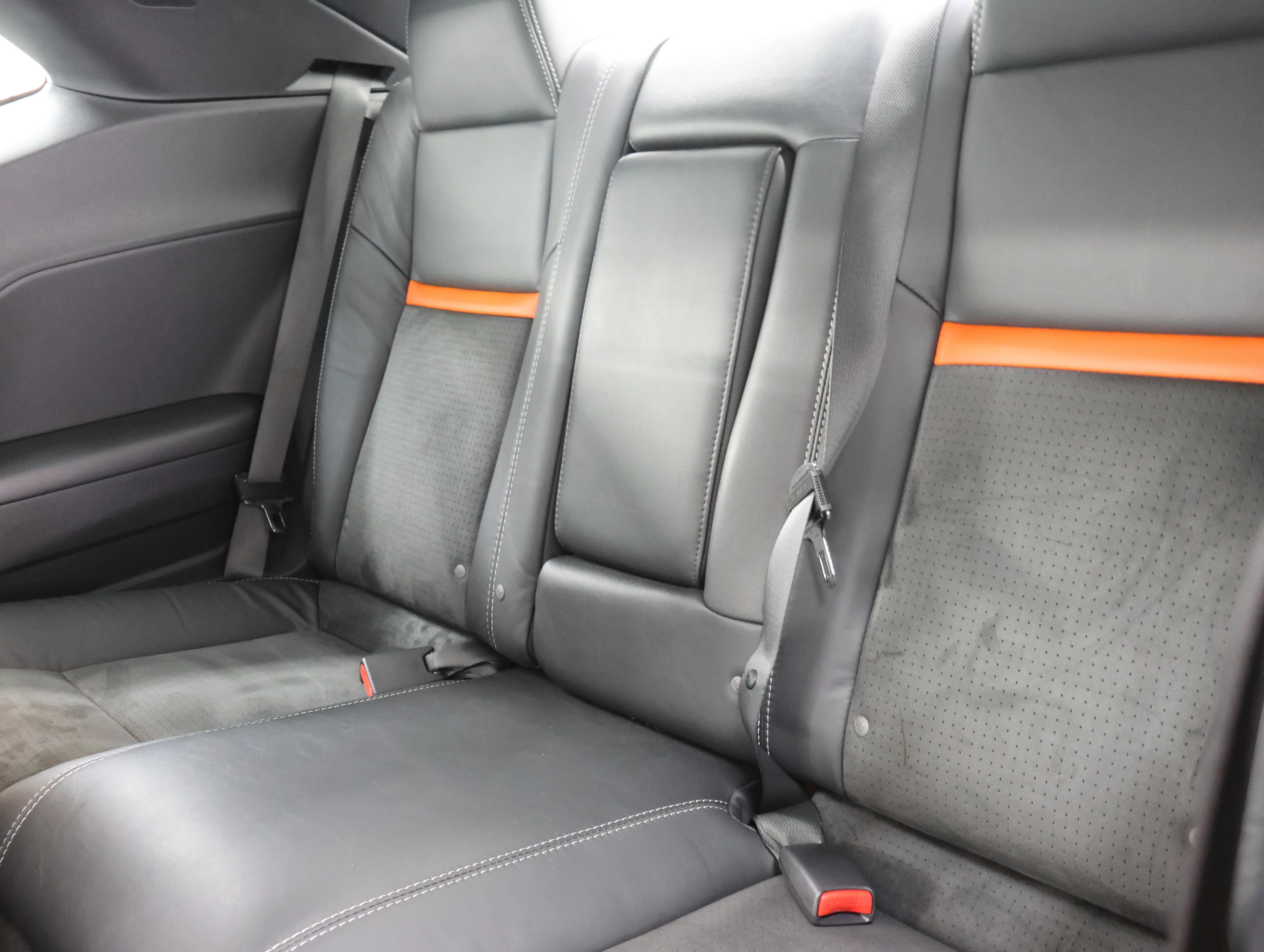 Used 2009 Hemi Orange Pearl Dodge SRT8 image 9