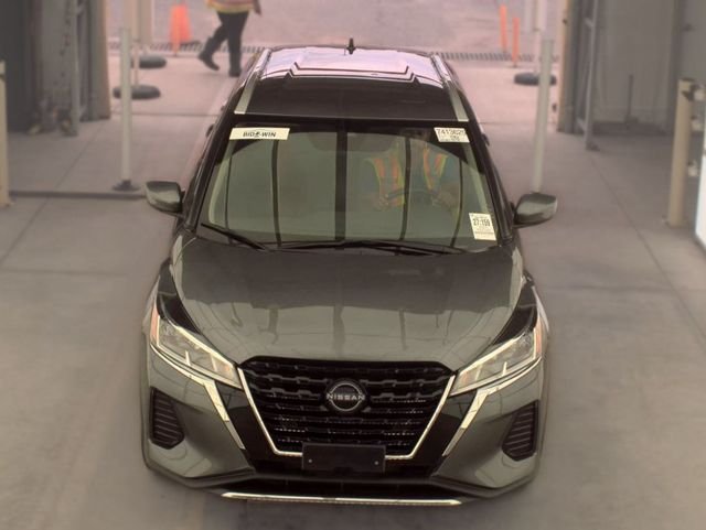 Used 2024 Gray Nissan SV image 14