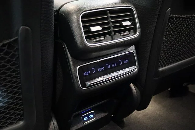 Used 2025 Obsidian Black Metallic Mercedes-Benz GLE 350 image 13