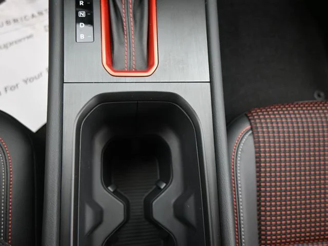2025 Nissan Kicks SR - Photo 25