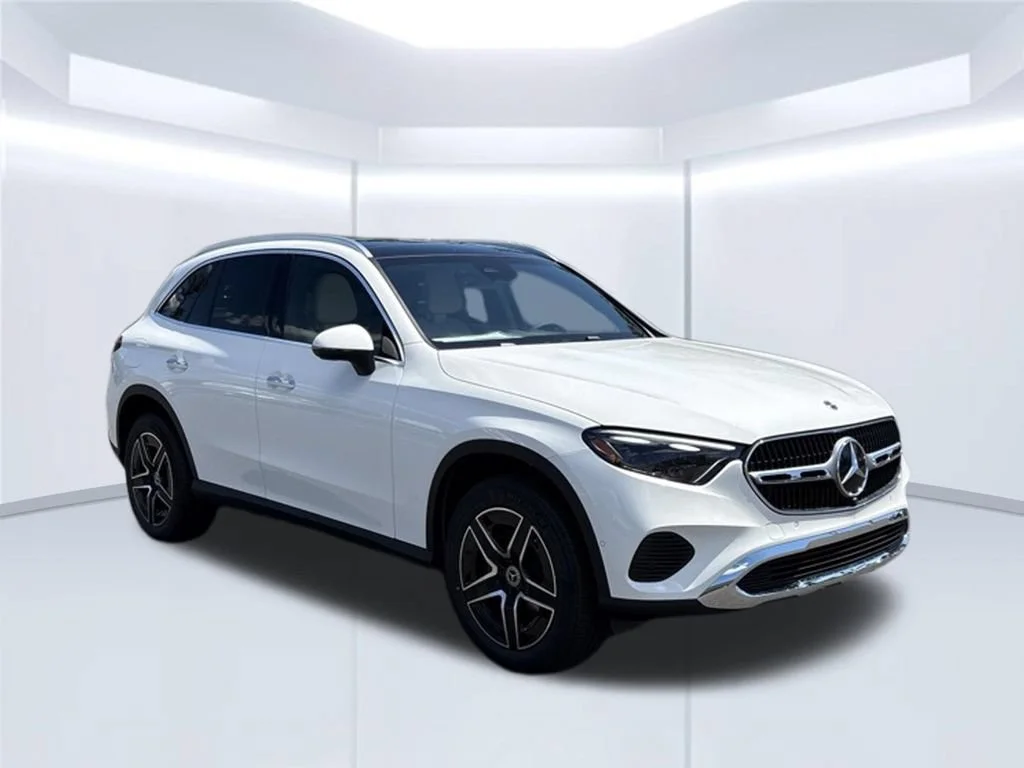 New 2027 Polar White Mercedes-Benz GLC 300 image 9