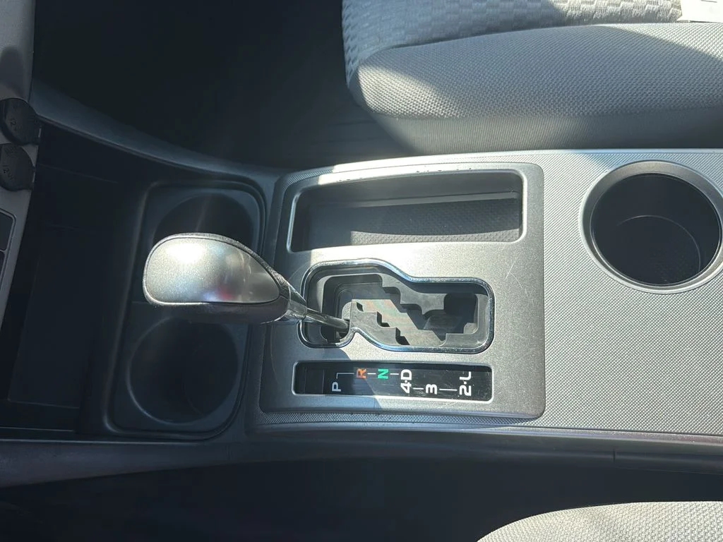Used 2015 Red Toyota Base image 23