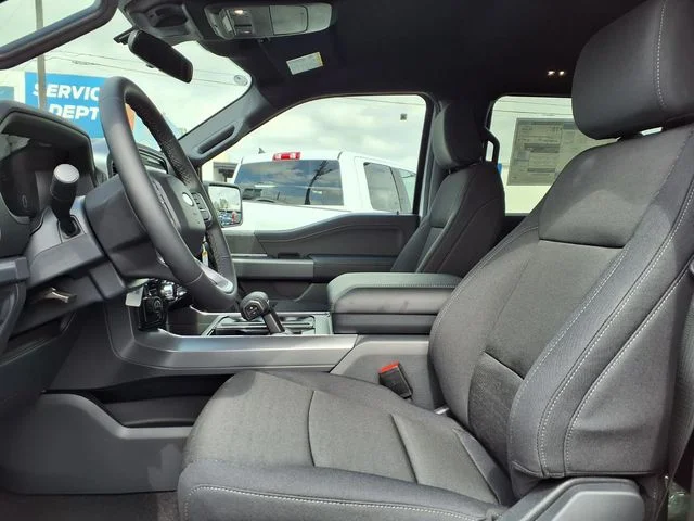 New 2026 Oxford White Ford XLT image 10