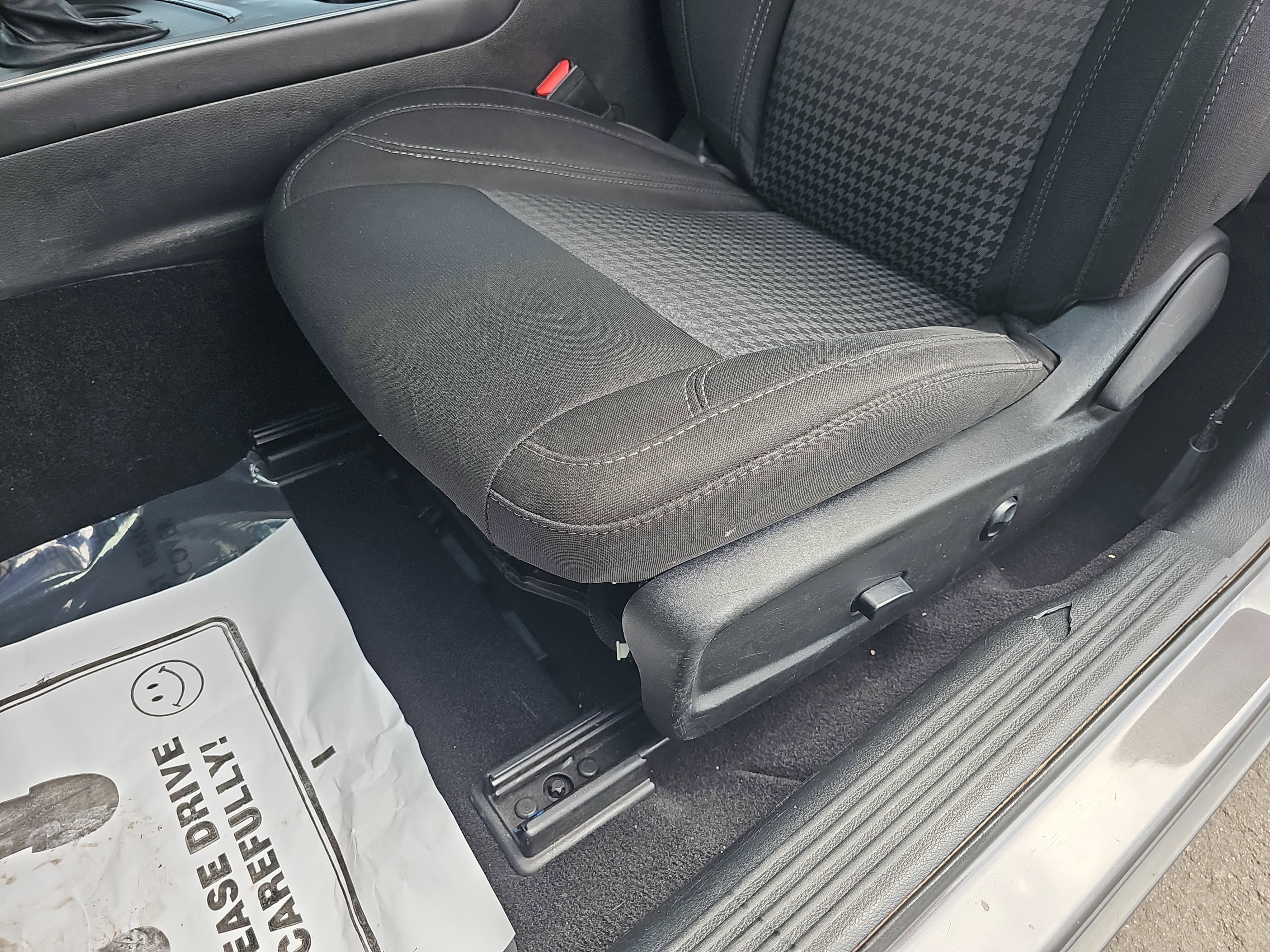 Used 2023 Platinum White Pearl Acura Base image 30