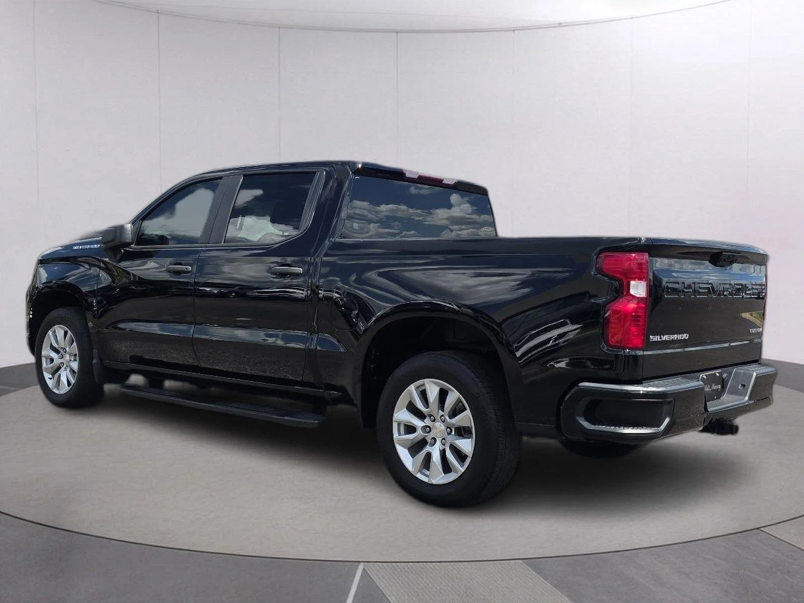 Used 2023 Black Chevrolet Custom image 7